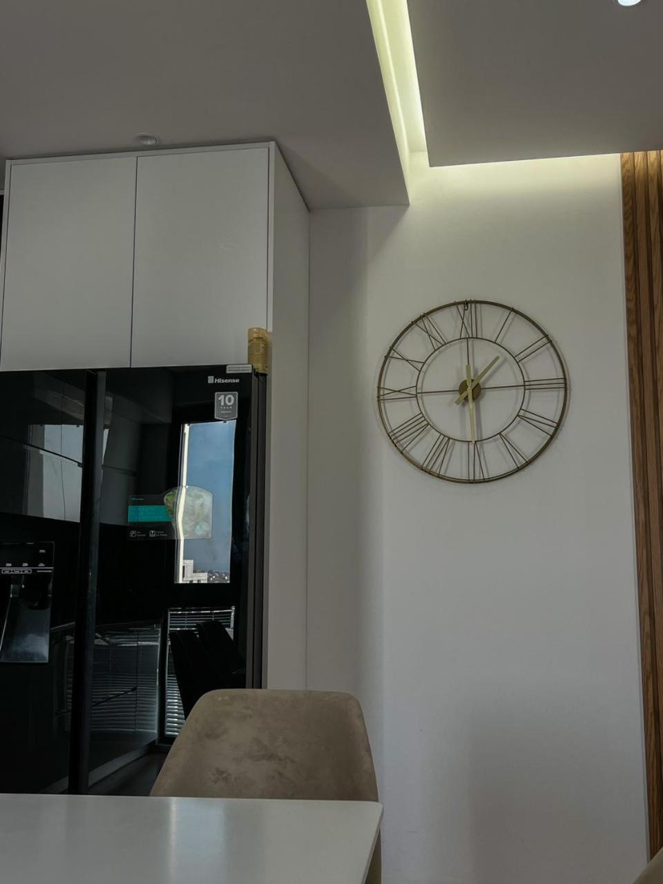 Lux Apartment At Arlis Tiranë Luaran gambar